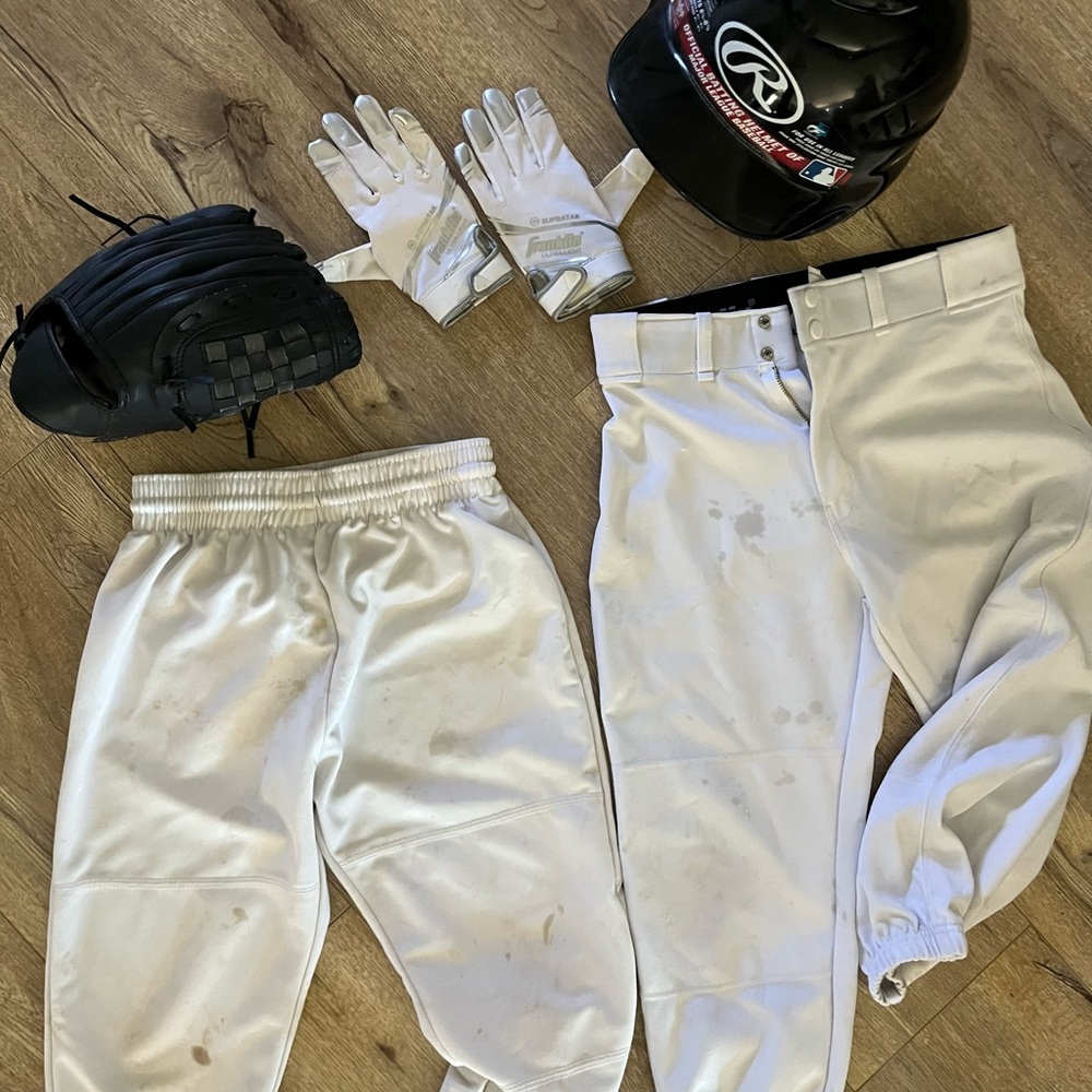Kids baseball helmet, gloves, batting’s gloves, 2 pants
